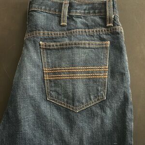 Men’s dark wash cinch jeans